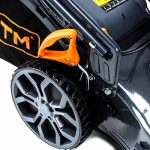 Газонокосарка бензинова GTM LM48-SP-V самохідна з регулюванням швидкості – для ефективного догляду за газоном - Зображення 8