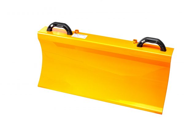 Відвал сніговий для підмітальної машини GTM SW600 600мм з Міцною Металевою Конструкцією