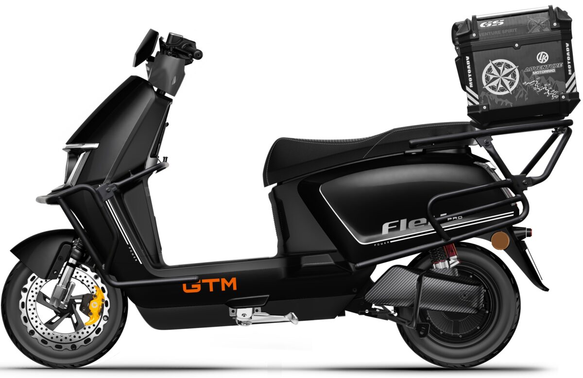 Скутер акумуляторний GTM Flex Pro 2000Вт 72V швидкість 60км/год запас ходу 110км