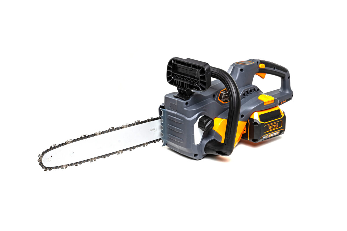 Ланцюгова акумуляторна пила GTM CS56/1800BL KIT 56В шина 35см 52лан 3/8P 1.1мм 4А*год + зарядний пристрій - Зображення 6