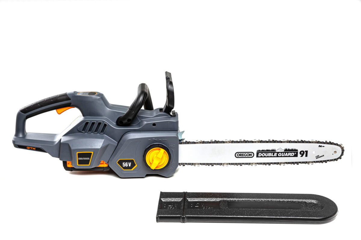 Ланцюгова акумуляторна пила GTM CS56/3000BL KIT 56В шина 45см 62лан 3/8P 1.3мм 4А*год + зарядний пристрій - Зображення 4