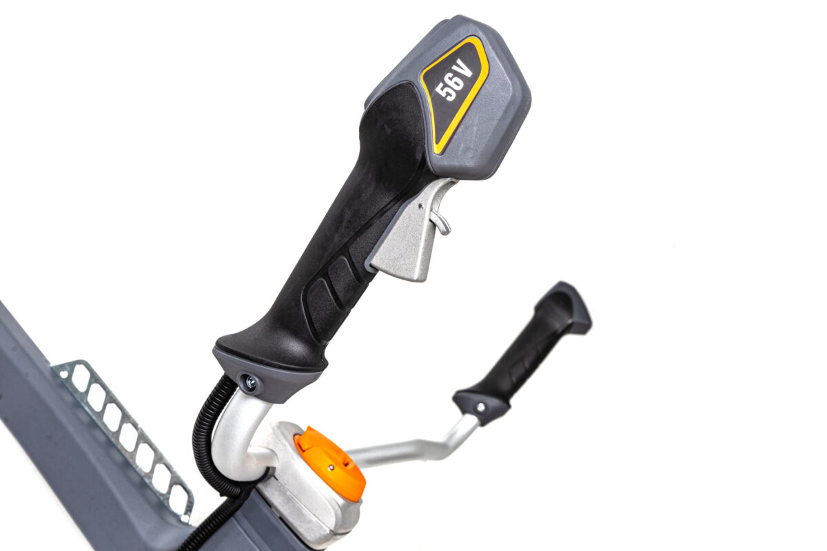 Акумуляторний кущоріз GTM BC56/1800BL KIT 56В ширина косіння 25/42см ніж косильна головка 4А*год + зарядний пристрій - Зображення 7